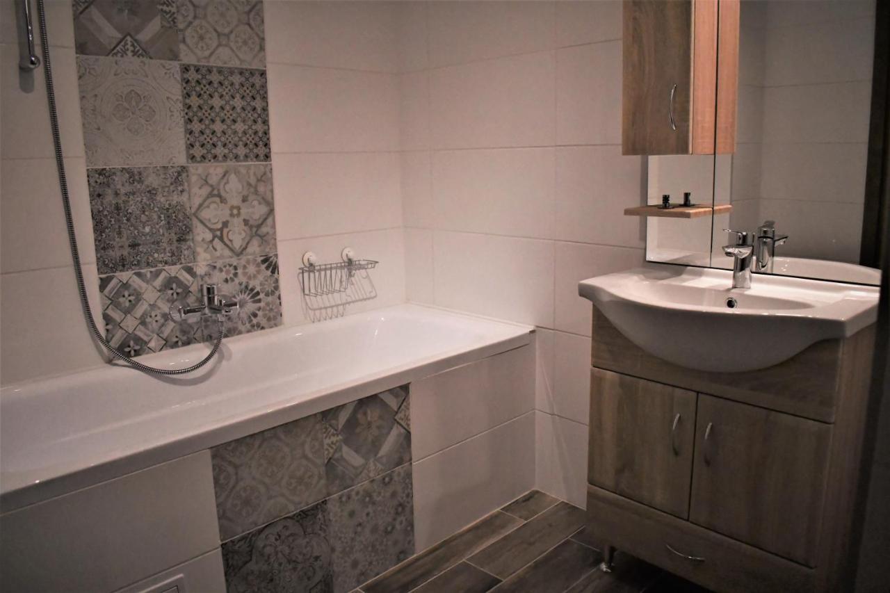 Vatus Apartmanhaz Vác Extérieur photo